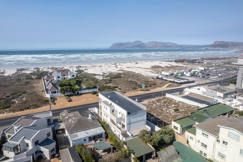 To Let 2 Bedroom Property for Rent in Muizenberg Western Cape